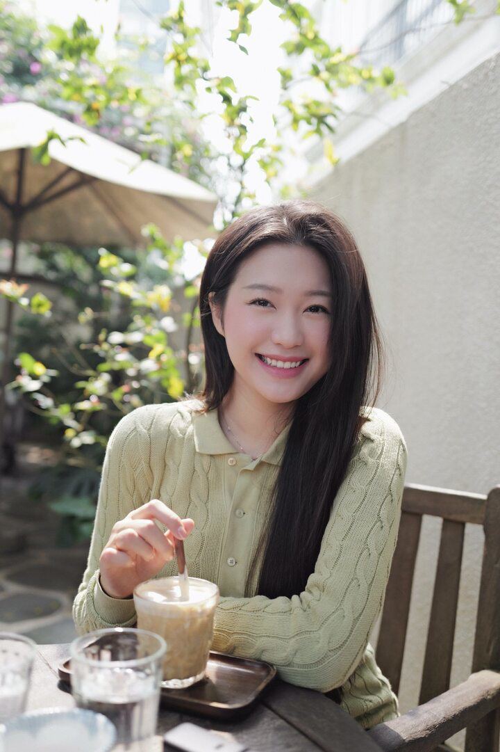 Bà xã cầu thủ Đoàn Văn Hậu: Từng lọt top 10 Hoa hậu Việt Nam, học vấn nổi bật - 6