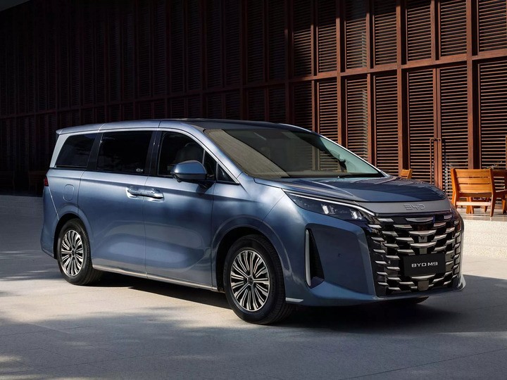Mẫu xe đa dụng cao cấp BYD M9 sử dụng hệ truyền động lai điện.
