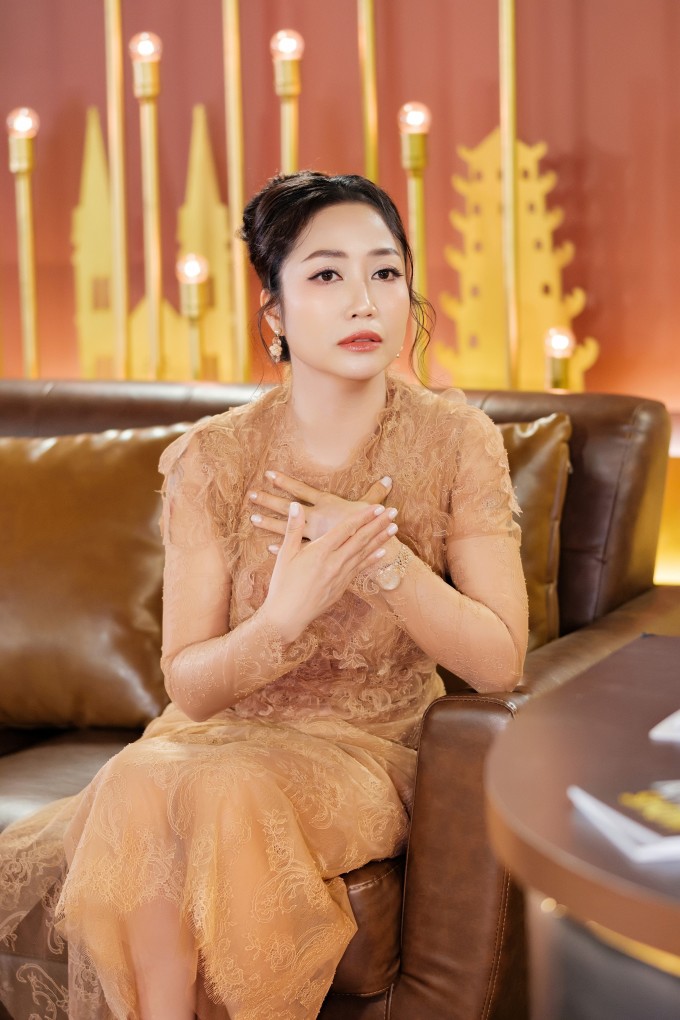 NSƯT Ốc Thanh Vân.