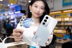 realme C100: Mẫu điện thoại “Siêu Pin, Siêu Bền” khiến khách hàng tại Thế Giới Di Động ấn tượng