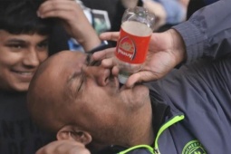 Tin mới nhất bóng đá sáng 13/4: Fan Man City chọc tức Arsenal