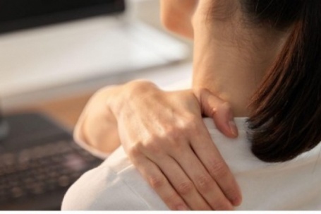 Đang bình thường bỗng đau vai kiểu này, cẩn thận ung thư gan