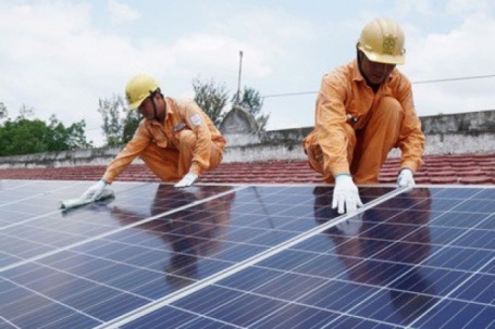 Lắp điện mặt trời mái nhà "tự dùng" có đấu nối từ 25-5: Không báo bị phạt thế nào?