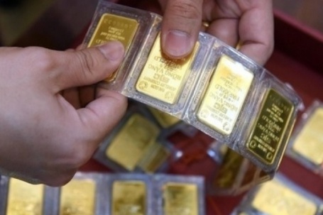 Chốt giá vàng hôm nay ngày 13/4 đồng loạt giảm mạnh