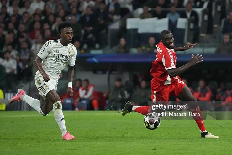 Vinicius thi đấu kém cỏi ở trận lượt đi trước Bayern Munich
