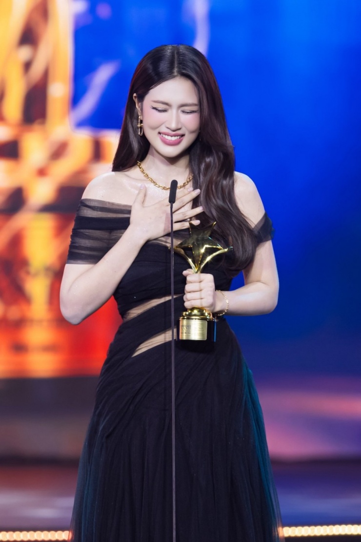 Đoàn Thiên Ân - cô gái nghèo thành diễn viên phim trăm tỷ - 9