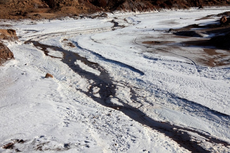 'Đảo cầu vồng' giữa eo biển Hormuz - 7