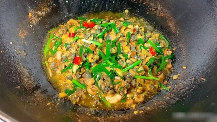 Loại thịt dân dã, giá rẻ, giàu dinh dưỡng, tốt xương, bổ máu, ăn nhiều không lo tăng cân, xào cay cực thơm - 7