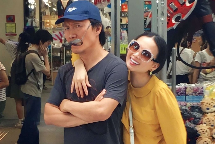 Ca sĩ Hà Phương và tỷ phú Chính Chu. Ảnh: FBNV