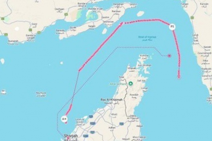 Tàu dầu đầu tiên vượt qua eo biển Hormuz sau lệnh phong tỏa của Mỹ