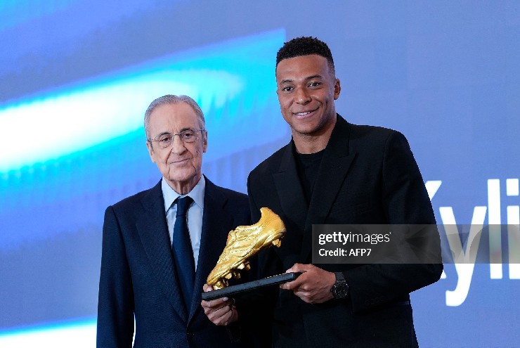 Real Madrid lộ “tử huyệt”, Mbappe và chủ tịch Perez chịu áp lực trước Bayern