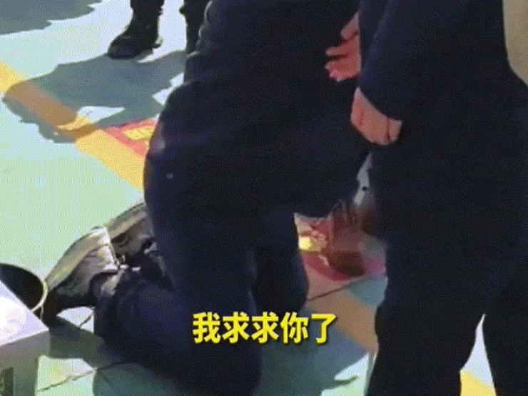 Chủ quán nướng quỳ gối xin lỗi khách vì 'vỡ trận' giờ ra sao?