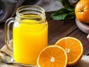 Uống nước cam mỗi ngày, người phụ nữ ngỡ ngàng khi nhận kết quả khám