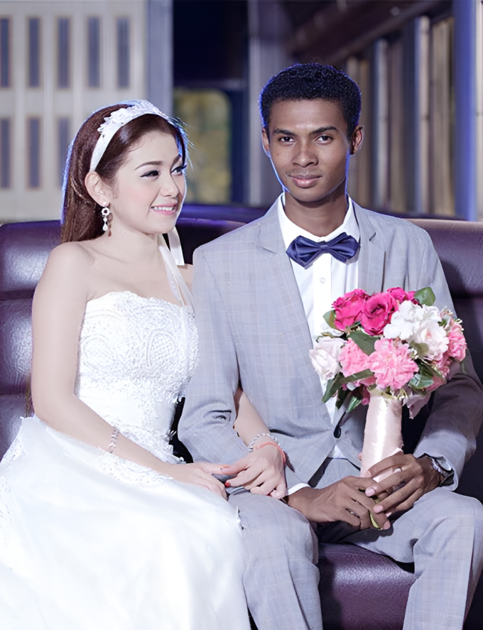 Cặp 'chồng xấu vợ xinh đẻ con tiên' nổi tiếng Campuchia giờ ra sao? - 3