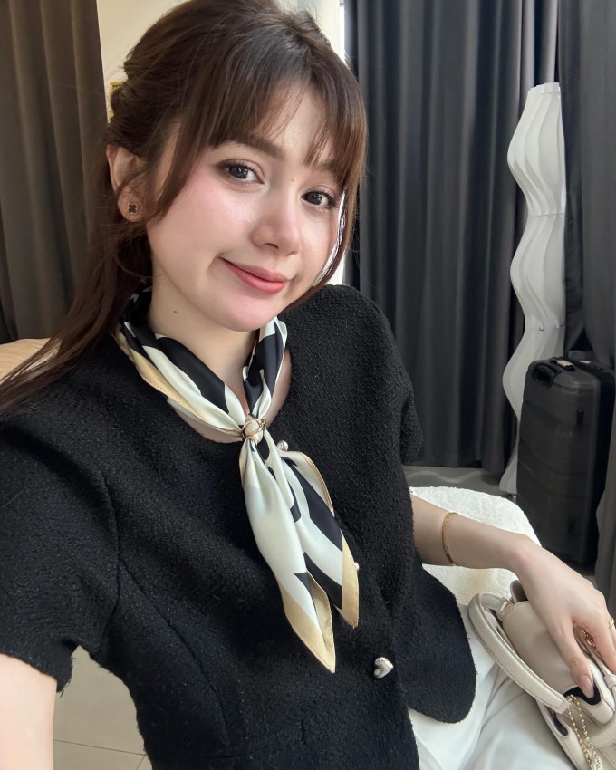 Cặp 'chồng xấu vợ xinh đẻ con tiên' nổi tiếng Campuchia giờ ra sao? - 8