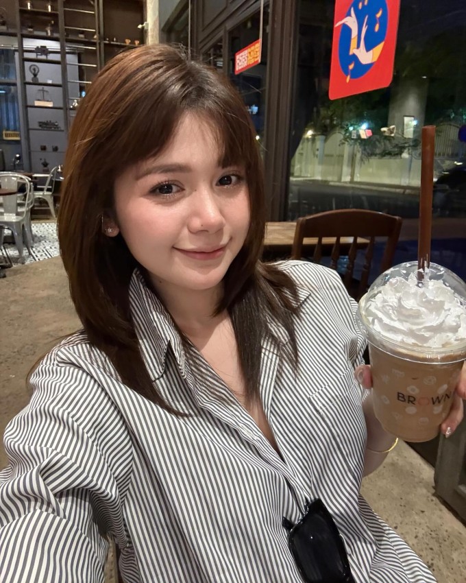 Cặp 'chồng xấu vợ xinh đẻ con tiên' nổi tiếng Campuchia giờ ra sao? - 9