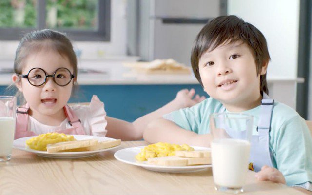 3 kiểu bữa sáng 'độc hại' đang âm thầm lấy đi chiều cao của trẻ - 1