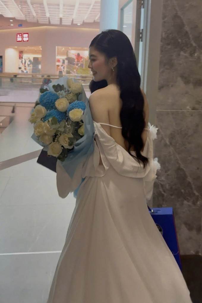 Ảnh sao 14/4: Thu Trang mê nhìn Tiến Luật chơi với cặp song sinh - 11