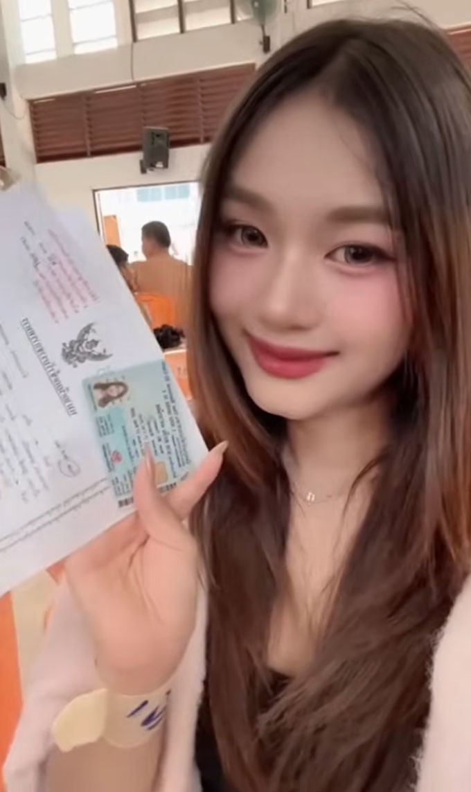 Dàn mỹ nhân chuyển giới 'đổ bộ' ngày khám nghĩa vụ quân sự ở Thái Lan - 10