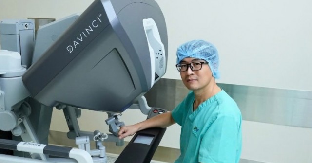 Dùng Robot phẫu thuật thành công cho bệnh nhân mắc u nấm phổi kèm nguy cơ “ho ra máu sét đánh”