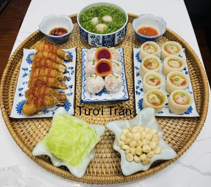 Những mâm cơm nhà 'đẹp như ở tiệm' của mẹ đảm Hà Nội - 1