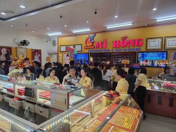 Giá vàng trong nước ổn định vào cuối ngày