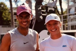 Nóng nhất thể thao sáng 14/4: Swiatek tiết lộ thêm về Rafael Nadal