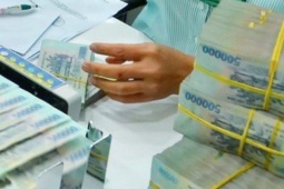 Ngân hàng đồng loạt giảm lãi suất, áp lực thanh khoản hạ nhiệt