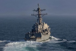 Rủi ro nào chờ dàn tàu chiến Mỹ đang lao vào eo biển Hormuz?