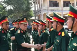 Đại tướng Nguyễn Trọng Nghĩa thăm và kiểm tra các đơn vị trên địa bàn Đà Nẵng