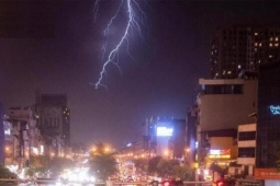 Tin không khí lạnh mới nhất: Miền Bắc chuyển mát, đề phòng dông lốc kèm mưa đá