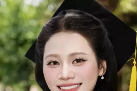 Thêm một hoa hậu nhận bằng thạc sĩ