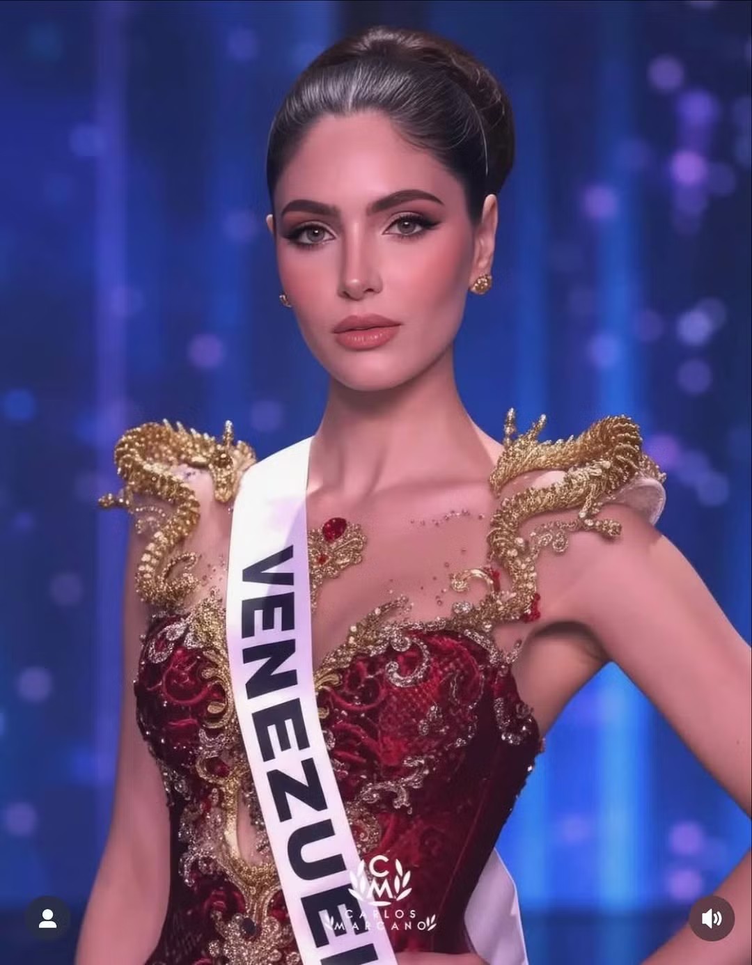 Á hậu 2 Hoa hậu Hoàn vũ 2025 Stephany Abasali và Chelsea Fernandez (Á hậu Miss Cosmo 2025) cũng góp mặt trong danh sách đề cử.