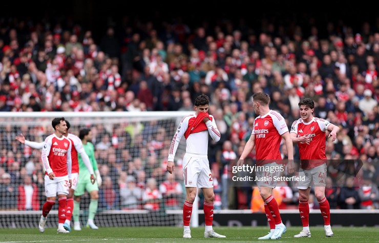 Danh sách chấn thương kéo dài, Arsenal lao đao