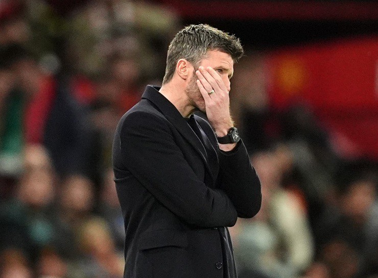 Carrick bất lực bên ngoài đường biên