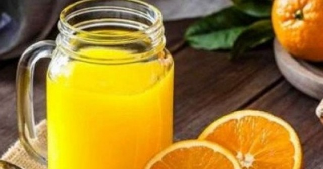 Uống nước cam mỗi ngày, người phụ nữ ngỡ ngàng khi nhận kết quả khám