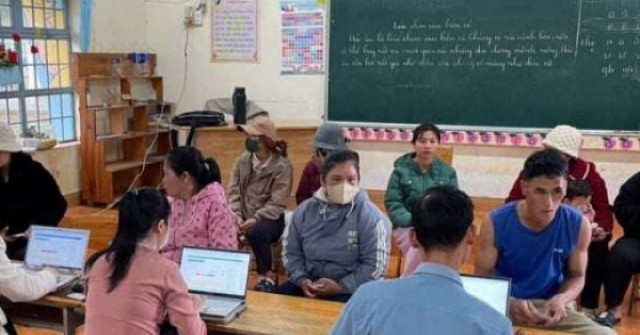 Xác thực thông tin thuê bao: Người dùng điện thoại "cục gạch", người cao tuổi vùng sâu, vùng xa làm thế nào?