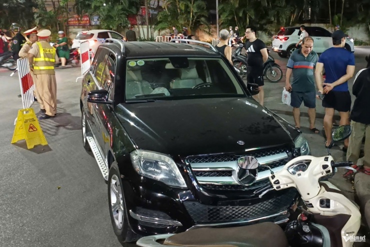 Hiện trường vụ tai nạn giao thông liên hoàn. Ảnh: Đình Hiếu