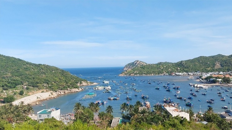 Những chuyến đi ngắn ngày cùng gia đình, bạn bè là ưu tiên của nhiều du khách. (Ảnh: VOV2)