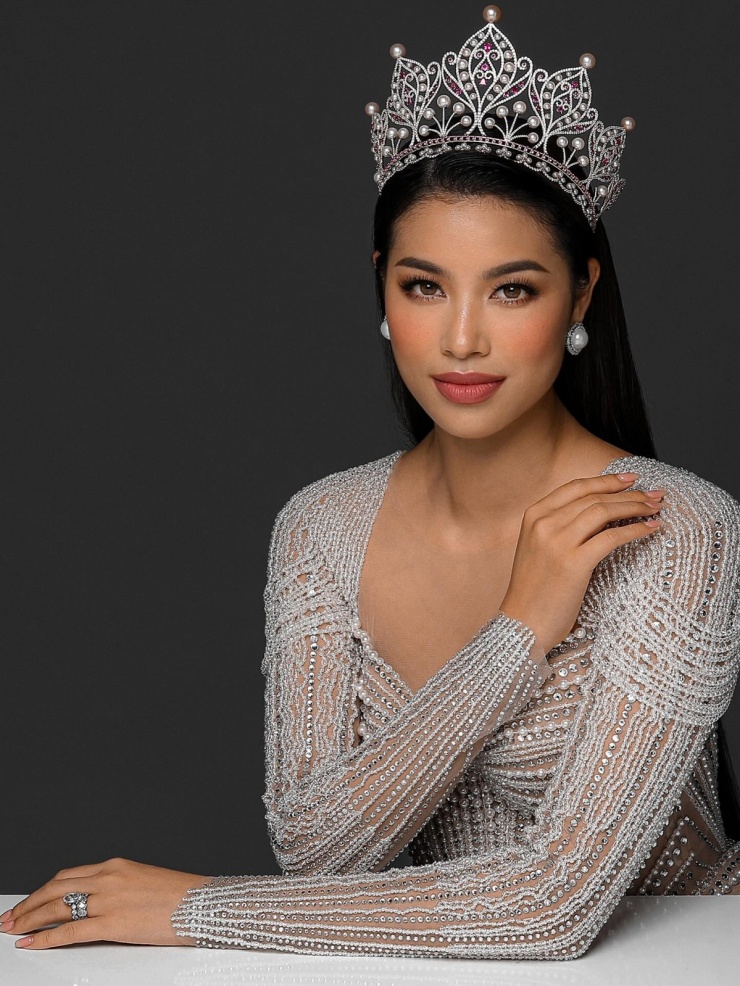 Sắc vóc Hoa hậu Phạm Hương ở tuổi 35 - 3