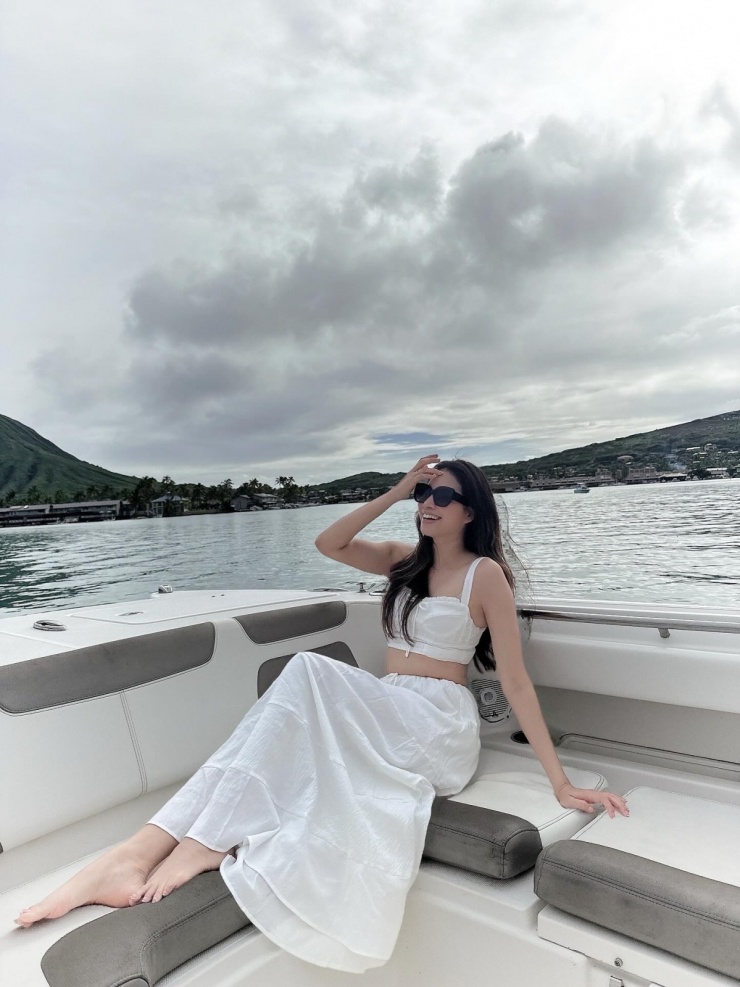 Sắc vóc Hoa hậu Phạm Hương ở tuổi 35 - 8