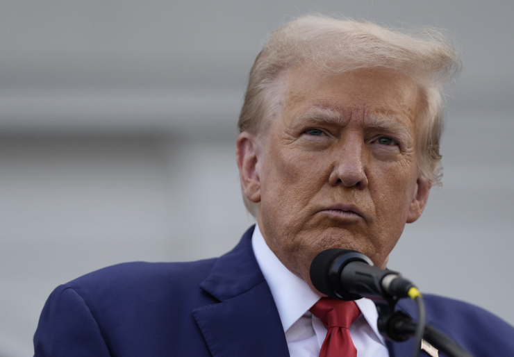 Ông Donald Trump ám chỉ đàm phán với Iran diễn ra trong 2 ngày tới - 1