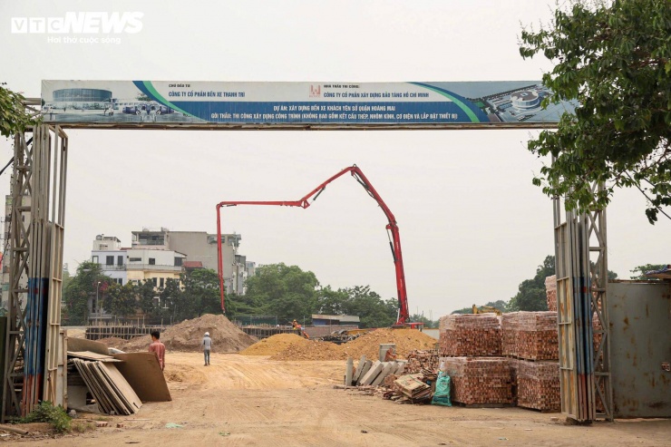 Bến xe Yên Sở sẽ được vận hành theo mô hình hiện đại, với nhiều khâu được tự động hóa. Các hoạt động như kiểm soát phương tiện ra vào, hiển thị thông tin chuyến xe, điều phối khu vực đón trả khách… sẽ được tổ chức theo hướng giảm phụ thuộc vào nhân lực, tăng tính minh bạch và thuận tiện cho hành khách.