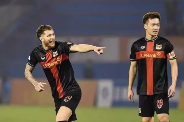 Bom tấn trên hàng công đội tuyển Việt Nam, thêm 1 tiền đạo nhập tịch mới đá ASEAN Cup 2026?