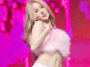 Nhóm nhạc nữ nhảy gợi dục