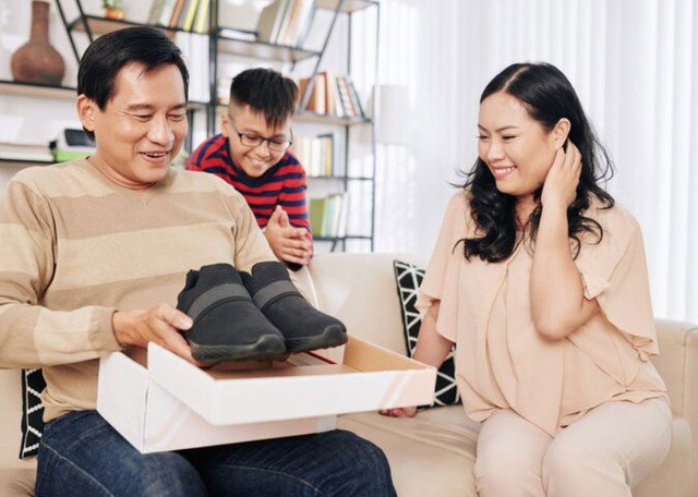 Nhiều người khi có chút thành công đã chọn lối sống xa hoa, coi việc hưởng thụ là mục tiêu, mà quên rằng tài sản nếu không được quản lý hợp lý sẽ nhanh chóng cạn kiệt. Ảnh minh họa