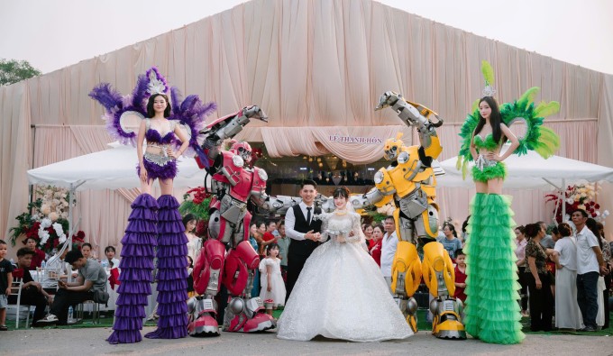 Các nhân vật trong đoàn được lựa chọn với những ý nghĩa nhất định. Ảnh: NVCC