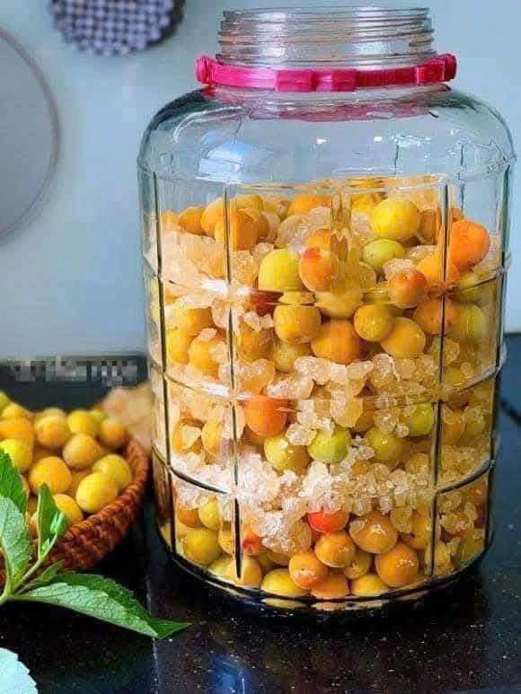 Nên dùng nước mơ sau khi ăn giúp tiêu hóa tốt, hoặc vào thời điểm buổi trưa, chiều nóng sẽ giúp giải nhiệt tốt.