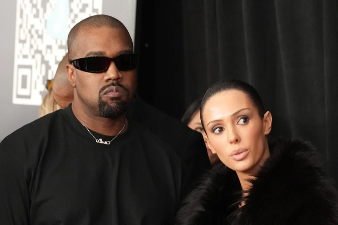Kanye West và vợ người Australia - Bianca Censori, 31 tuổi - tại lễ trao giải Grammy 2025. Ảnh: FilmMagic