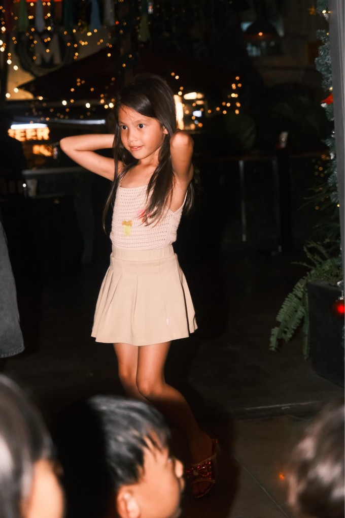 Lisa nhà Hồ Ngọc Hà ở tuổi lên 6.